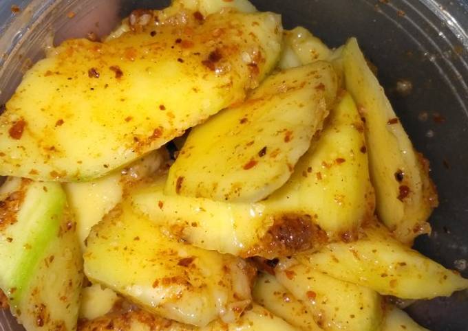 Easiest Way to Cook Tasty Rujak Mangga Muda Cabe Bubuk