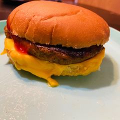 Breakfast burger A picture of Breakfast burger.