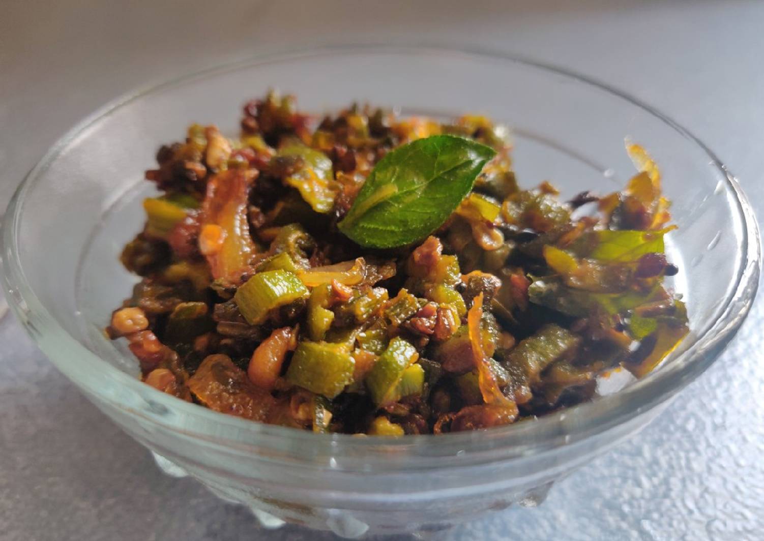 Vendaikai Poriyal / Ladies Finger Fry Recipe by Head Over Meals by