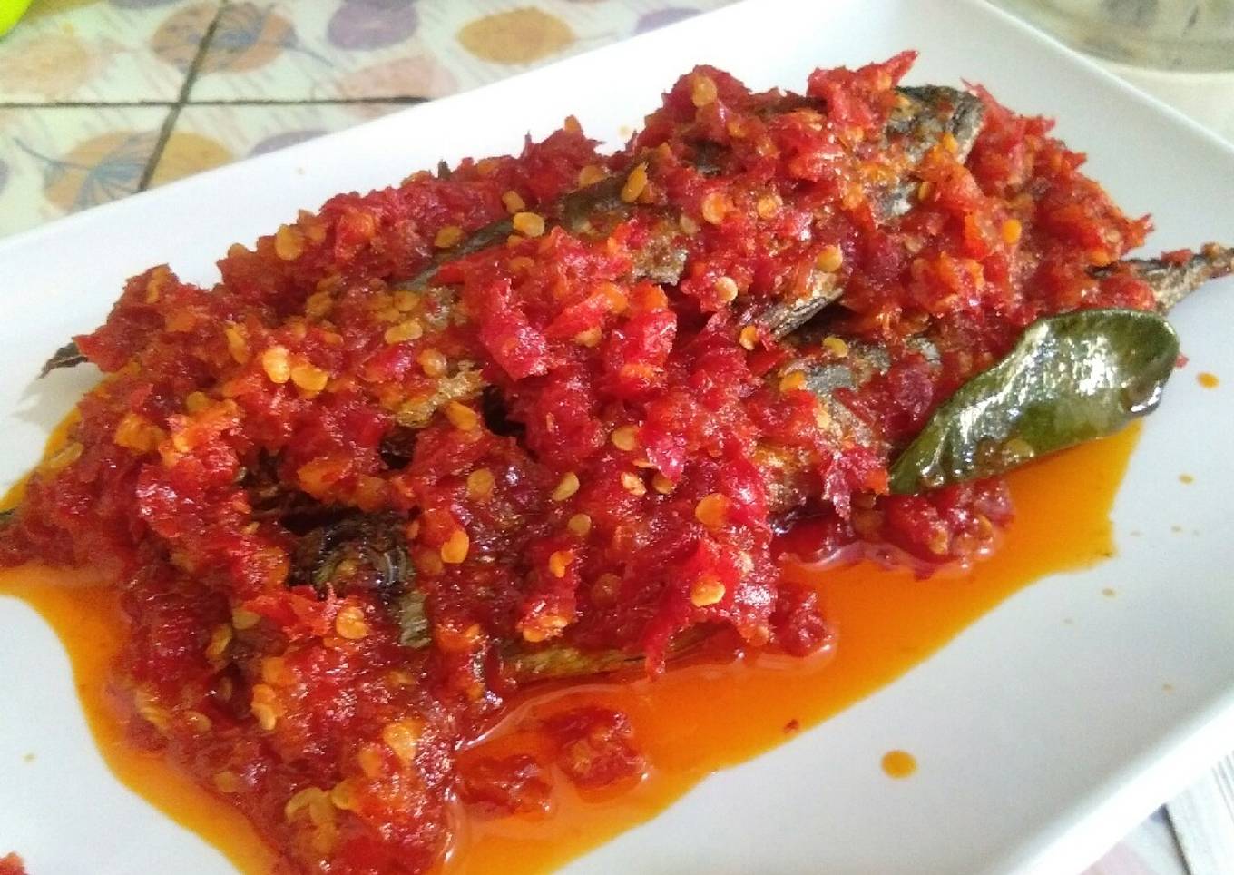 Balado ikan pindang layang