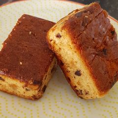 A picture of Orange Chocolate Loaf Cake.