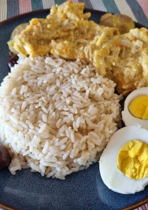 Una foto de Ají de pollo