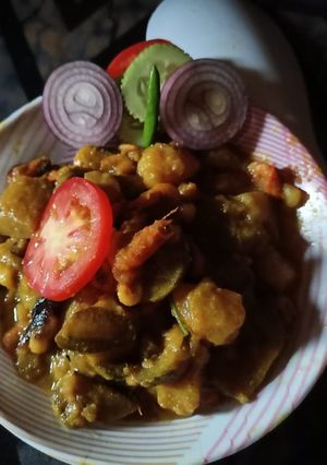 পটল চিংড়ি (potol chingri recipe in bengali) রেসিপির প্রধান ছবি