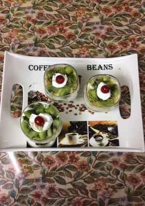 A picture of Kiwi pudding.