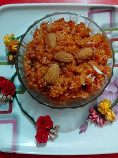 गाजर का हलवा (gajar ka halwa recipe in Hindi) रेसिपी मुख्य फोटो