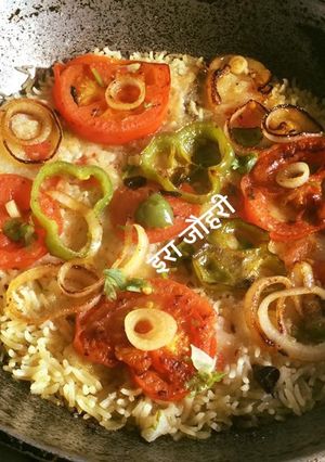 सूजी से बना कढाई उत्तपम् पुलाव (suji se bane kadai uttapam pulav recipe in hindi) रेसिपी मुख्य फोटो