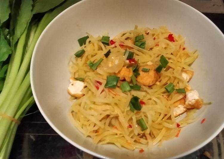 Langkah Menyiapkan Tumis Pepaya Muda Pedas dengan Tahu, Enak Banget