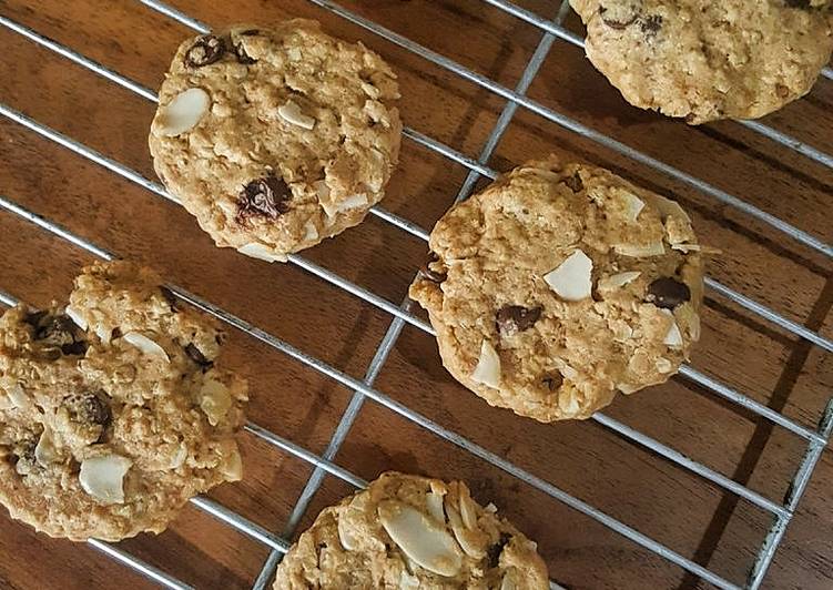 Oatmeal Almond Choco Cookies