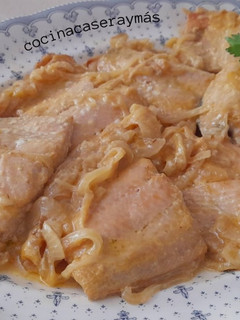 Una foto de Salmón al curry