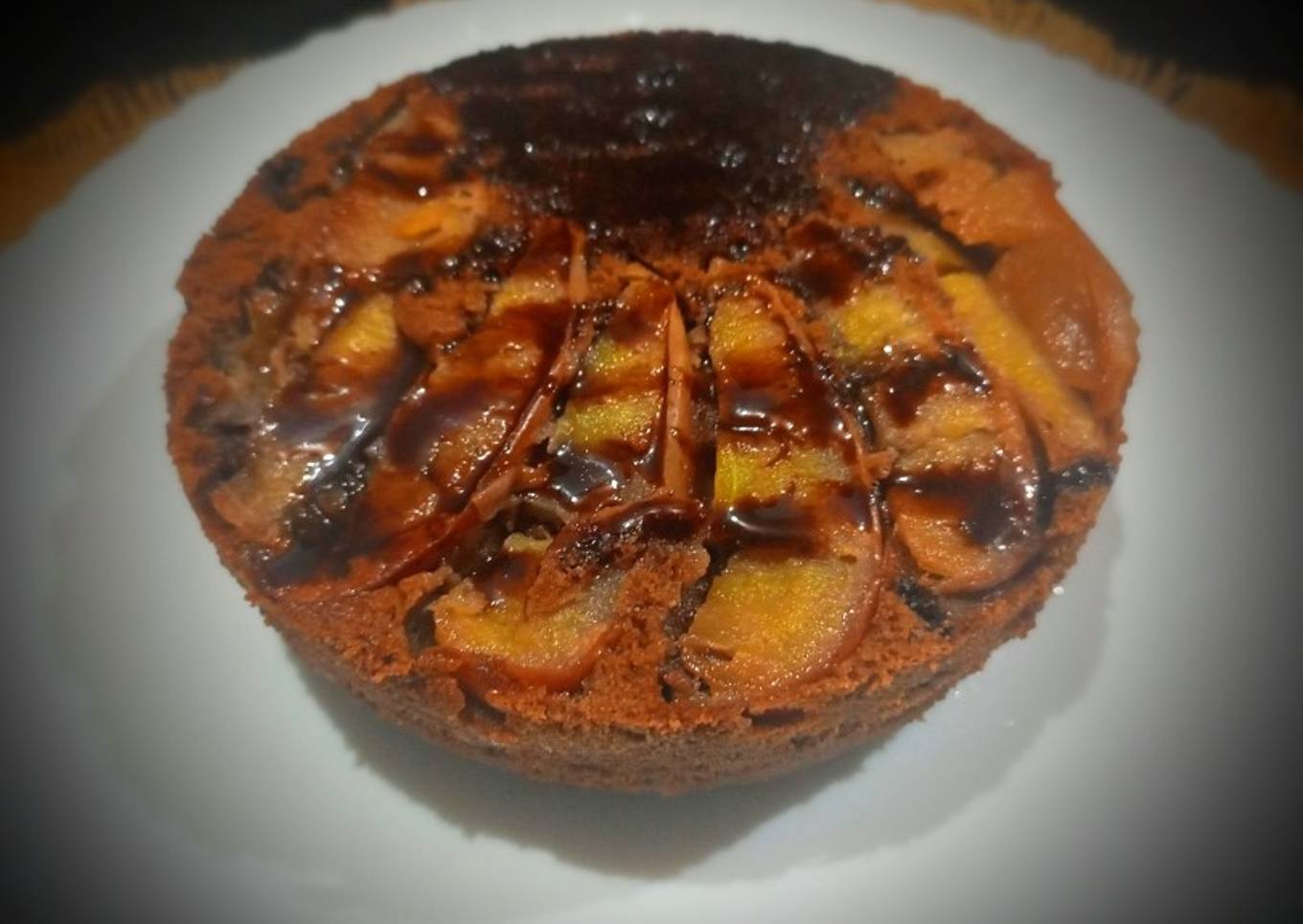 Upside-down apple cake