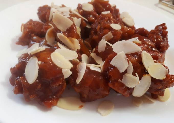 Korean fried chicken (yangnyeom-tongdak) - sweet, sour & spicy