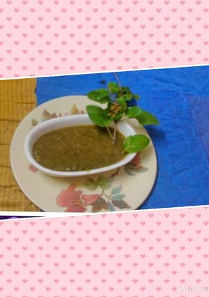 A picture of Basil leaves (Tulsi ke patte) Ki chutney.