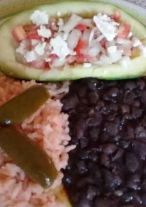 Una foto de Calabacitas rellenas 💚🍴
