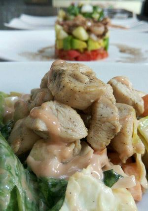 A picture of Salad with a thousand dressing.
