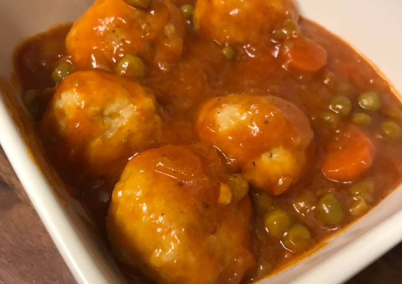 Albóndigas en salsa