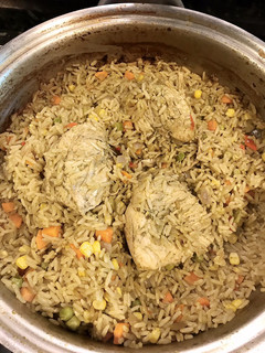 Una foto de Arroz con pollo Peruanito 🇵🇪