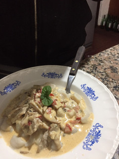 Una foto de Ñoquis de ricota y puré con salsa de champis 🍄♥️