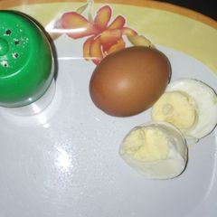 A picture of Boiled eggs.