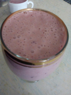 A picture of Banana yoghurt smoothie.