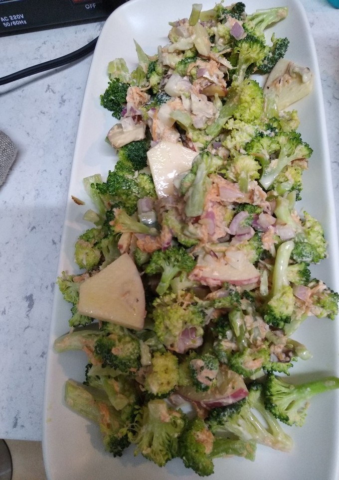A picture of Broccoli salad.