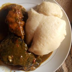 A picture of Semovita with miyan kuka.