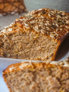 Una foto de Banana bread de plátano macho