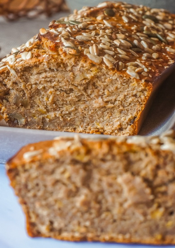 Una foto de Banana bread de plátano macho