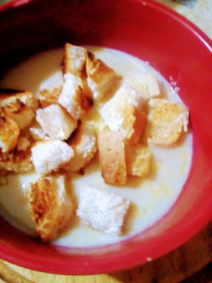 Una foto de Sopa crema blanca (puerro, papá y coliflor)