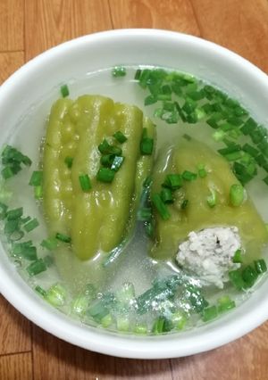 Hình của món Canh khổ qua nhồi thịt.