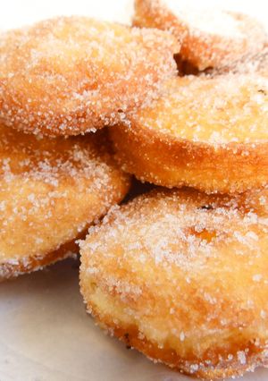 Foto principal de Buñuelos de Cuaresma rellenos de manzana