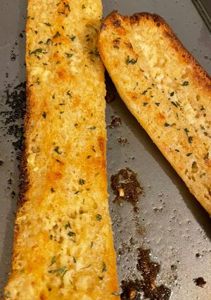 A picture of Garlic bread.