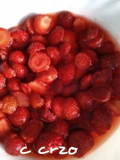 Una foto de Fresas maceradas en vinagre