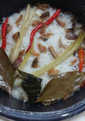 Foto resep Nasi Liwet Ikan Gabus Asin Dengan Magic Com