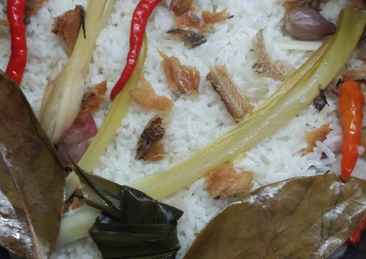Nasi Liwet Ikan Gabus Asin Dengan Magic Com