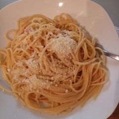 A picture of Spaghetti with garlic, chilli and Parmesan.