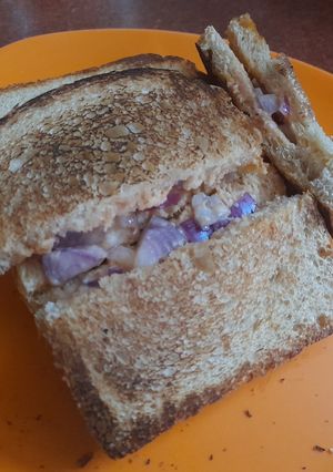 A picture of Pink Cream Toasted Sandwich.