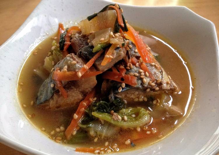 Recipe of Super Quick Homemade Mackerel &amp; Hakusai (napa cabbage)