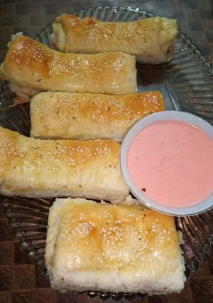 A picture of Cheesy Chicken Sliders.
