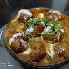 A picture of Paneer malai kofta.