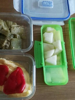 Una foto de Cardo y tortilla de espárragos (menú saludable 3 para tupper)