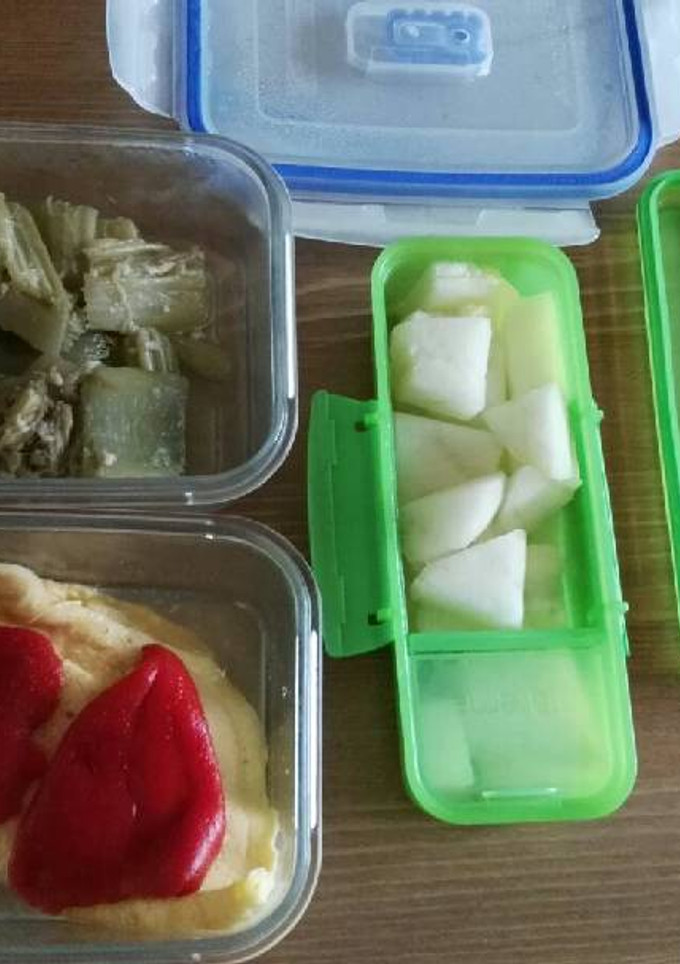 Una foto de Cardo y tortilla de espárragos (menú saludable 3 para tupper)