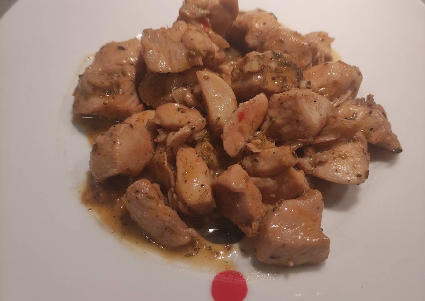 Pollo al ajillo