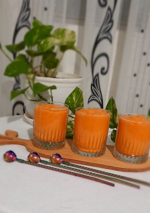 عکسی از دستور اسموتی خرمالو و موز
