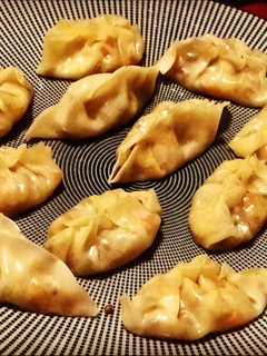 Una foto de Gyozas mar y montaña 🥟🥟🥢🥢