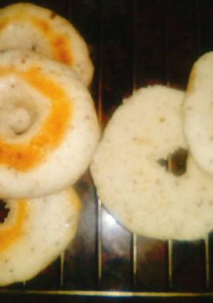Una foto de Pan de arroz y maicena con semillas en sartén !!!Sin tacc!! 👌👍👏