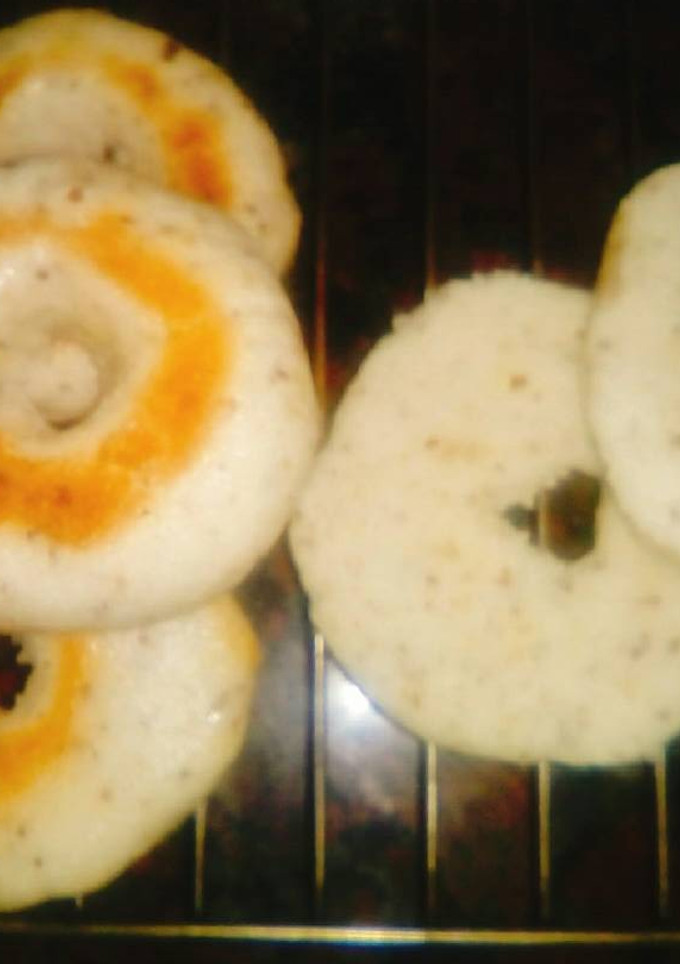 Una foto de Pan de arroz y maicena con semillas en sartén !!!Sin tacc!! 👌👍👏