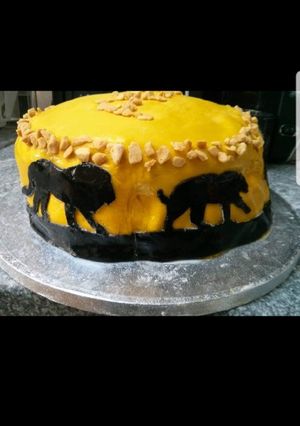 A picture of Lion King Circle of Life Cake.
