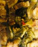 Thịt kho dưa cải chua