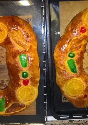 Una foto de Roscón de Reyes sin lactosa