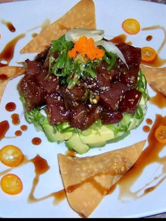 A picture of Hawaiian Ahi Poke stack.